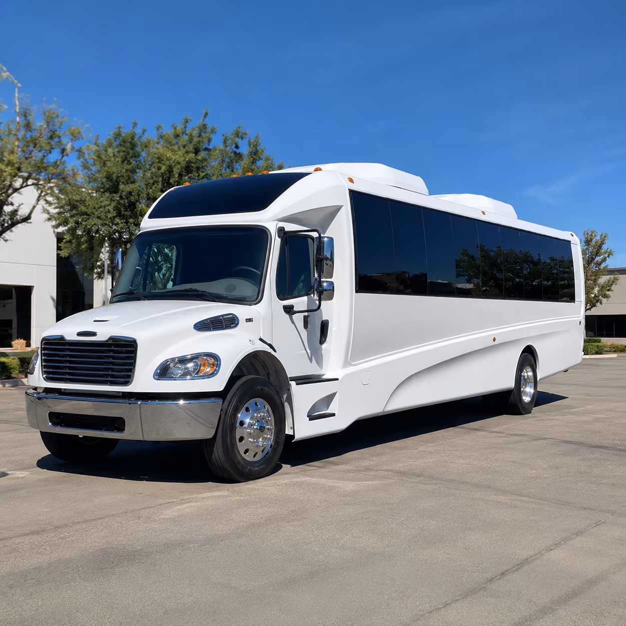 baton rouge 28 passenger minibus