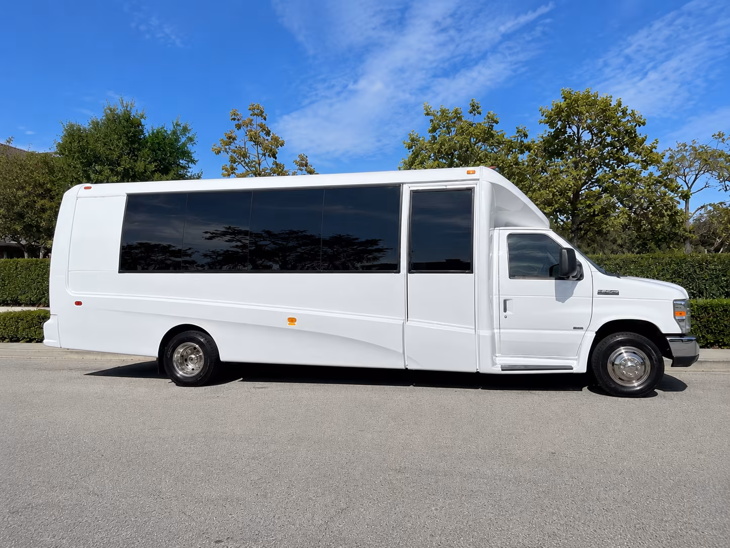 easily book transportation for your next airport transfer 5
